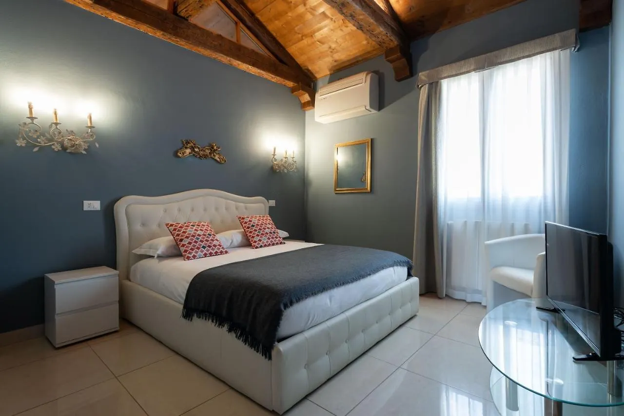 Vivaldi Suites By Wonderful Italy Venice 0*,  Italy